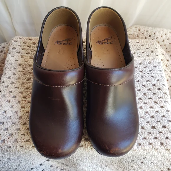 Dansko Brown Leather Women's Mules - Picture 2 of 9